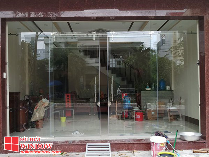 Cửa kính cường lực lùa treo