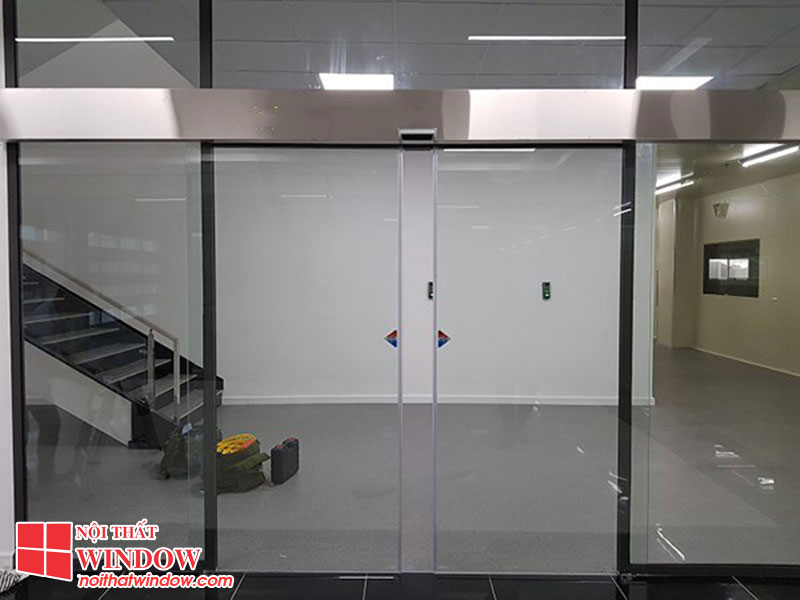 Cửa kính cường lực mở trượt